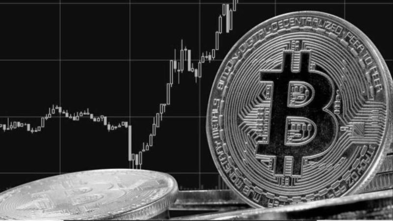 analysts-divided-as-bitcoin-faces-macro-headwinds;-ledn-cio-sees-btc-at-$92k-by-2024-end