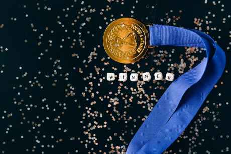 keeping-up-with-the-memecoins:-caitlyn-jenner’s-new-token-surges-50,000%-amid-controversy