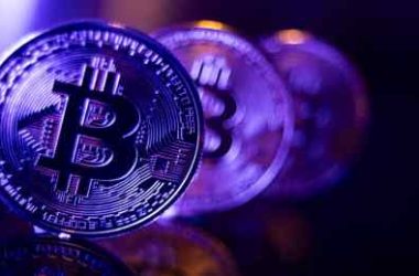 forget-fear,-embrace-greed?-bitcoin-soars-as-sentiment-turns-red-hot