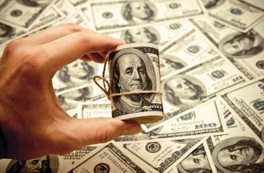 riot-platforms-wants-to-buy-bitfarms-for-$950-million
