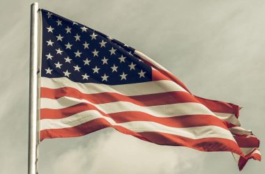 grayscale-survey-shows-47%-of-us-voters-want-crypto-in-their-portfolio
