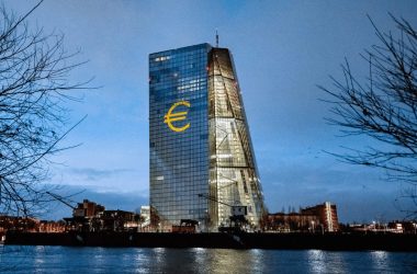 digital-euro-cbdc:-a-step-towards-cashless-society-or-surveillance-state?