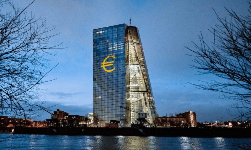 digital-euro-cbdc:-a-step-towards-cashless-society-or-surveillance-state?