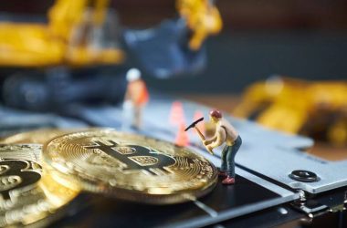 swan-bitcoin-halts-ipo-plans-and-shuts-down-mining-operations
