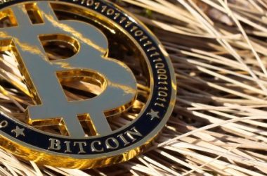 bitcoin-supply-drop-signals-upbeat-price-movement,-analyst-says