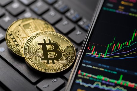 bitcoin-eyes-$63,000:-key-indicators-signal-further-decline-–-time-to-sell?