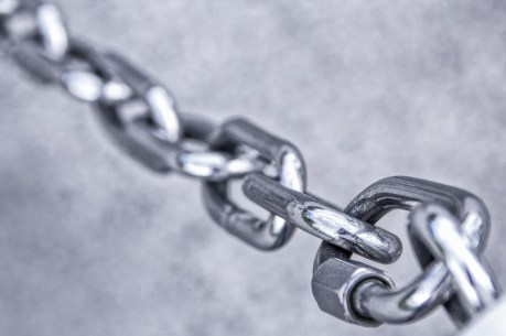 chainlink:-market-panic-shaves-23%-off-link-price-–-details