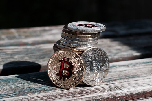 babylon-bitcoin-staking-drives-btc-fees-higher-as-mainnet-launches