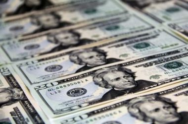 tether-(usdt)-surges-with-massive-inflows,-closing-in-on-historic-$120-billion-market-cap-milestone