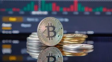 bitcoin-etfs-end-five-day-inflow-streak-as-bitcoin-dips-below-$93k