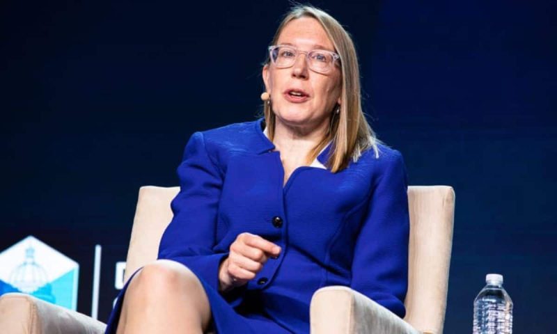 sec-commissioner-hester-peirce-calls-for-reforms-in-crypto-under-trump’s-sec-leadership