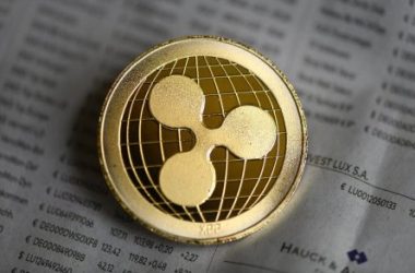 xrp-battles-critical-$220-support-level-—-will-it-target-$270-or-slip-to-$1.96?