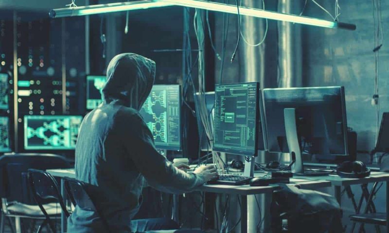 notorious-‘blockchain-bandit’-resurfaces,-moves-51,000-eth-in-largest-fund-transfer