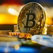 bitcoin-bearish-flag-pattern-says-crash-is-far-from-over-despite-crash-to-$91,000