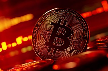 crypto-liquidations-break-$700-million-as-bitcoin-falls-to-$95k