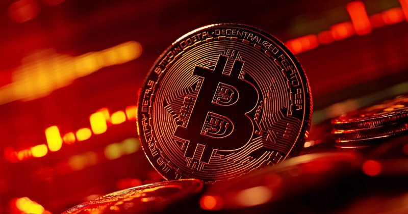 crypto-liquidations-break-$700-million-as-bitcoin-falls-to-$95k