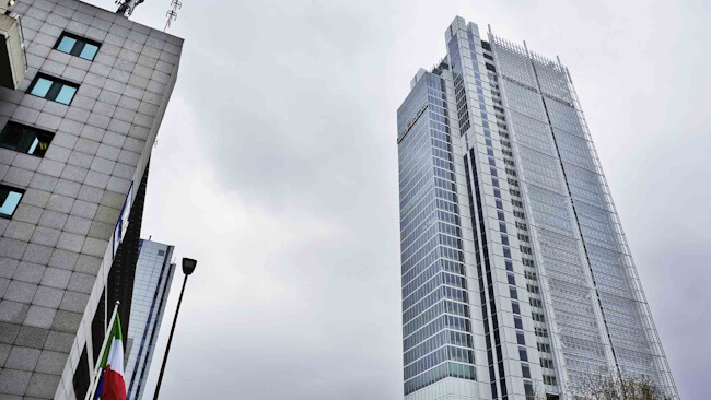 italy’s-largest-bank,-intesa-sanpaolo,-buys-$1m-bitcoin