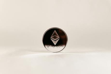 ethereum-whales-on-the-move—224,000+-eth-withdrawn-in-record-outflow