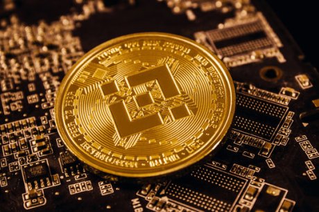 bnb-uptrend-gears-up:-10%-jump-brings-$724-resistance-into-play