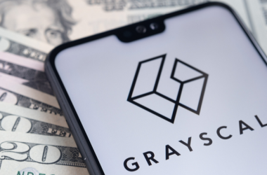 sec-acknowledges-grayscale’s-dogecoin-and-xrp-etf-filings