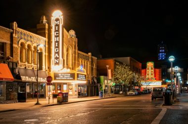 michigan-proposes-investments-in-crypto-as-bitcoin-pepe’s-presale-nears-$2m