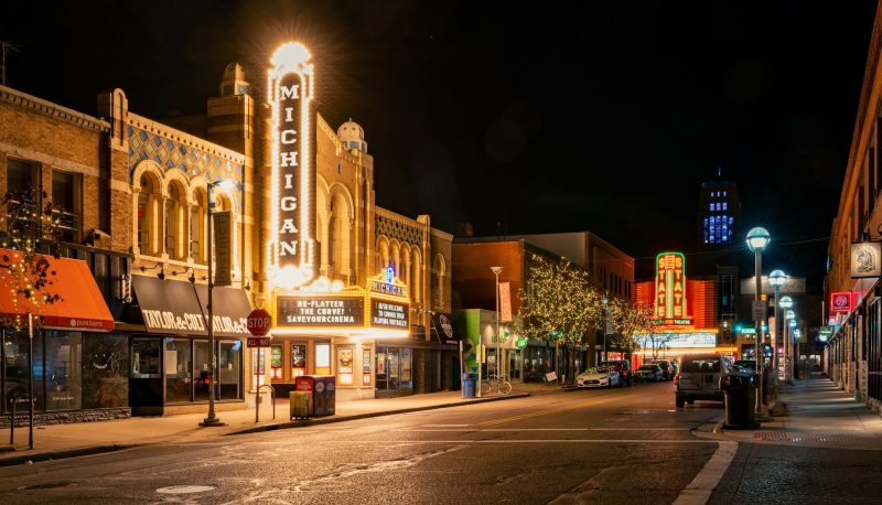 michigan-proposes-investments-in-crypto-as-bitcoin-pepe’s-presale-nears-$2m