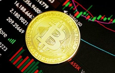 bitcoin’s-risk-factor-remains-high,-crypto-analyst-notes