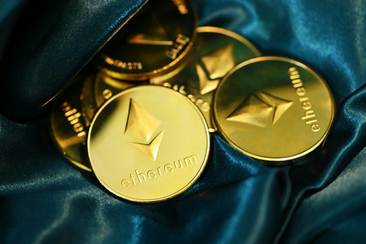 crypto-pundit-says-bears-will-continue-to-dominate-ethereum-price,-here’s-for-how-long