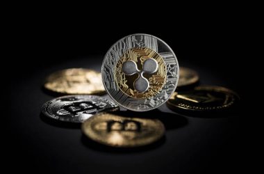popular-analyst-peter-brandt-identifies-xrp-head-&-shoulder-pattern,-reveals-path-to-take