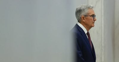 fed-may-be-forced-into-emergency-rate-cut-before-may-meeting,-jpmorgan-executive-suggests