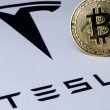 tesla’s-bitcoin-holdings-top-$1b-again,-but-stock-drops-41%-in-2025