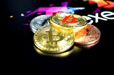 bitcoin-price-flashes-golden-cross-that-only-happens-once-every-cycle,-what-to-expect