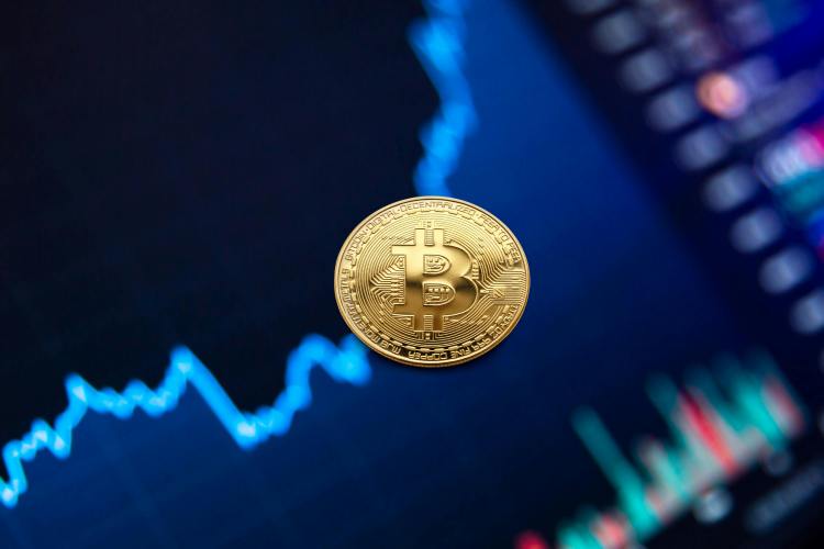 on-chain-data-tips-bitcoin-to-peak-at-$120,000-–-but-on-this-condition