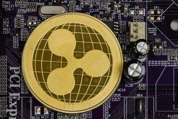 crypto-analyst-explains-xrp-price-roadmap-to-$37-as-bears-fight-for-control