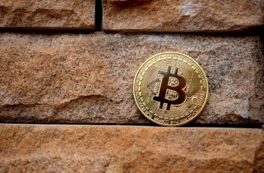 bitcoin-signals-strength-as-long-term-holder-realized-cap-surges-past-$20-billion-–-details