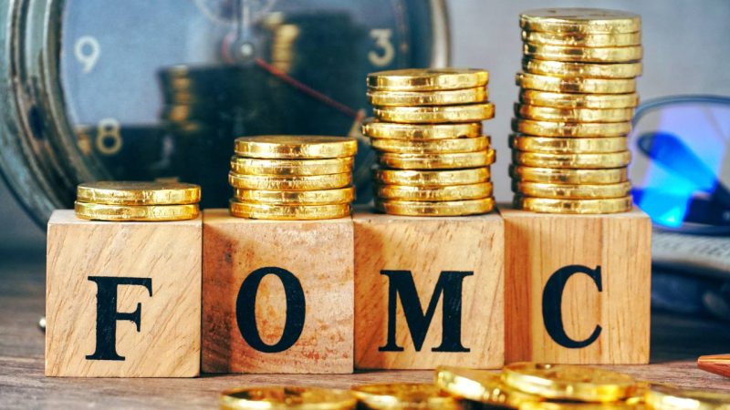 bitcoin-price-forecast:-btc-holds-above-$105k-ahead-of-fomc