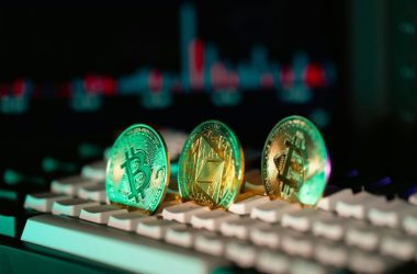 bitcoin-must-hold-$106,000-and-$98,000-to-avoid-breakdown