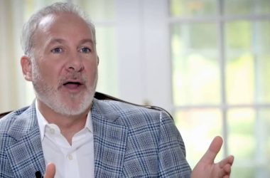peter-schiff-urges-bitcoin-holders-to-sell-and-buy-silver