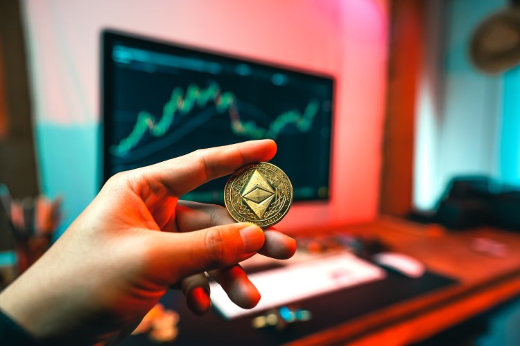 spot-ethereum-etfs-set-a-new-record-in-july-with-$5.4-billion-monthly-inflow