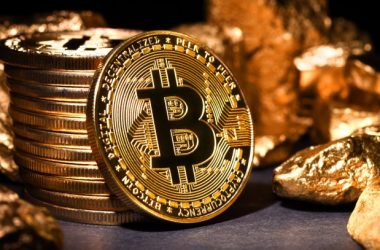 bitcoin-long-term-holders-may-be-selling,-but-is-the-bull-run-really-over?