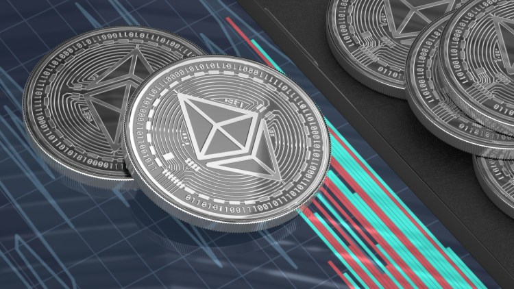 ethereum-breakout-is-‘imminent’-amid-$3,850-retest-–-analyst-eyes-$5,000-for-this-quarter
