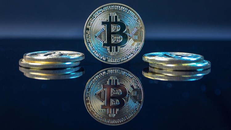 bitcoin-price-could-hit-a-small-roadblock-to-ath-as-cme-gap-threatens-crash
