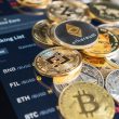 altcoins-soar,-bitcoin-stalls-as-fed-rate-cut-speculation-hits-fever-pitch