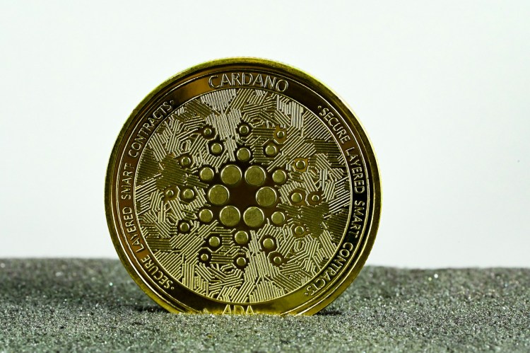 cardano-(ada)-remains-green-despite-market-pullback-–-is-it-ready-for-a-70%-run?