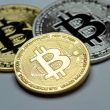 bitcoin-prepares-for-make-or-break-move-as-textbook-triangle-meets-tight-range