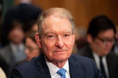sec-chair-confirms-‘very-few’-cryptos-are-securities,-but-markets-continue-to-correct