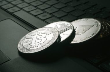 whale-rotation-alert:-bitcoin-dump,-ethereum-accumulation-rising