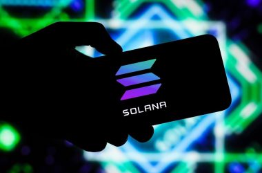 solana-price-surge-amid-alpenglow-upgrade-and-psg1-console-debut