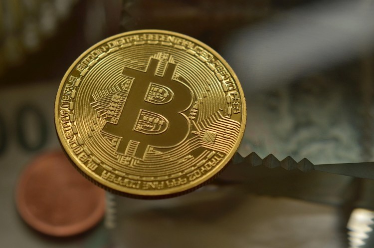 bitcoin-above-key-trendline-but-below-ath-–-is-the-next-rally-loading?