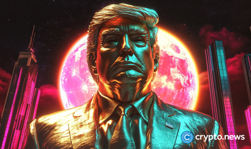 giant-golden-trump-statue-holding-bitcoin-appears-outside-us-capitol